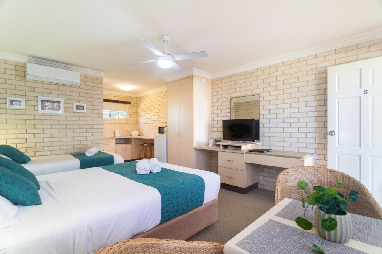 Santa Fe Motel And Holiday Units Леннокс-Хед Экстерьер фото