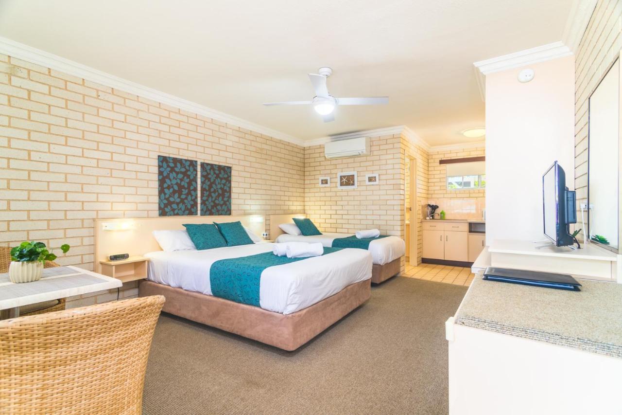 Santa Fe Motel And Holiday Units Леннокс-Хед Экстерьер фото